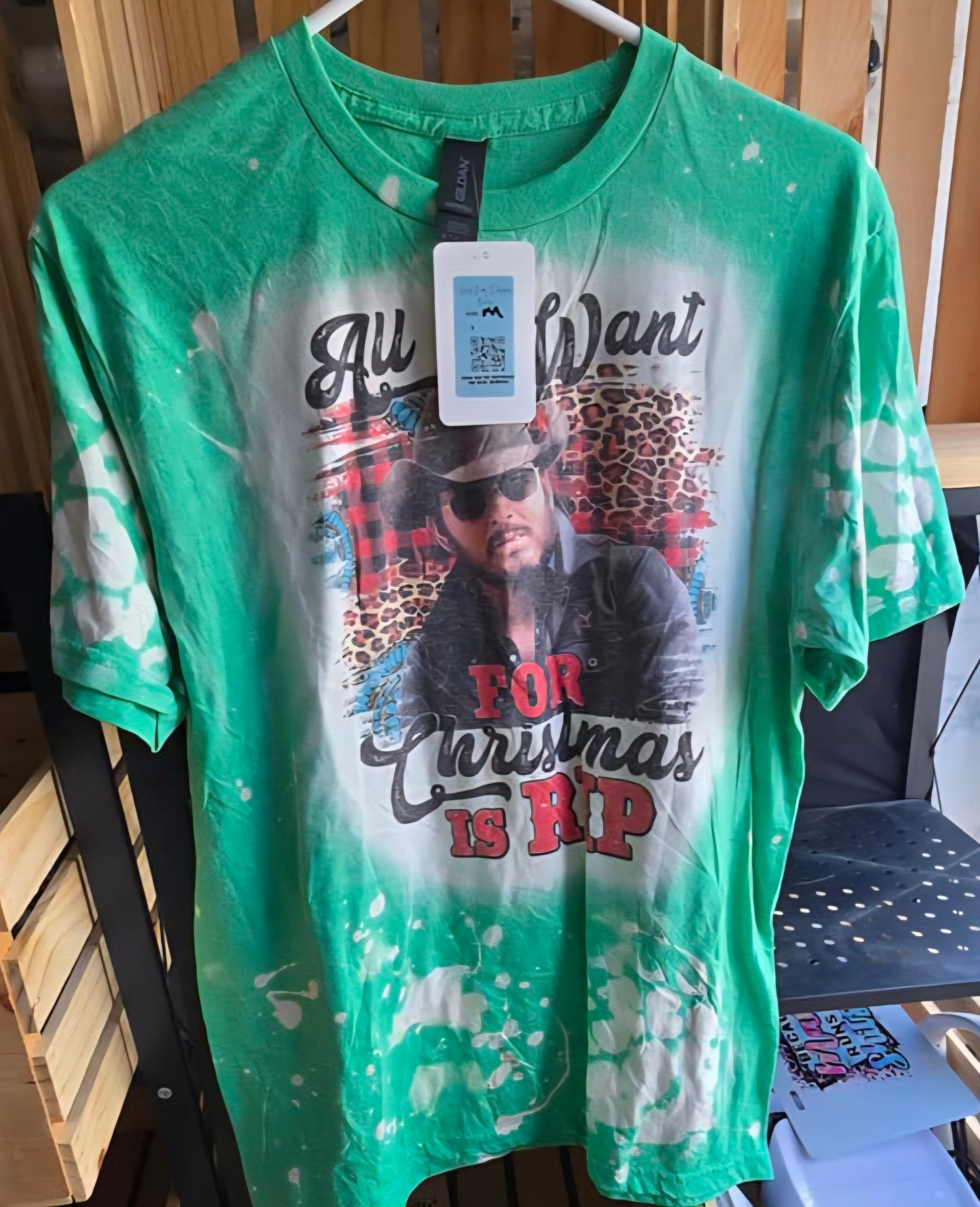 Ripped Christmas Green Graphic Tee |Medium|